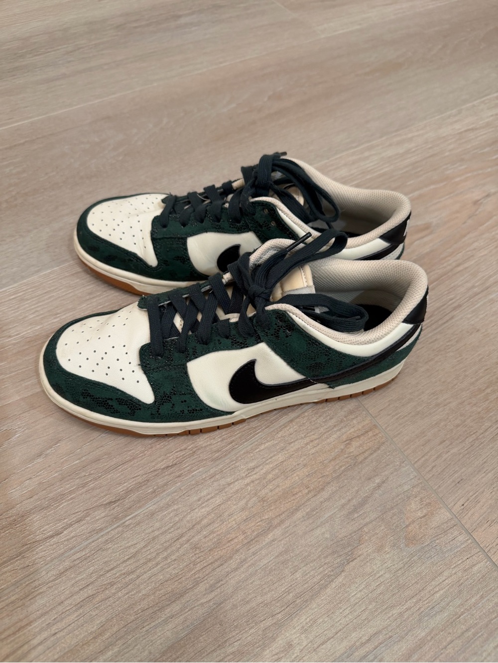 Nike Men’s Dunk Low — Dark Green, Cream & Black